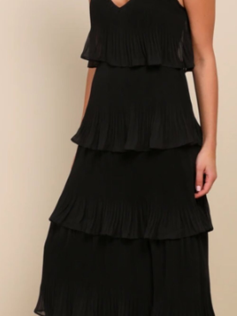 Lulu’s Elegant Nature Black Pleated Sleeveless Tiered Maxi Dress